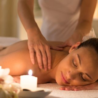 Alivia a inflamação e a dor